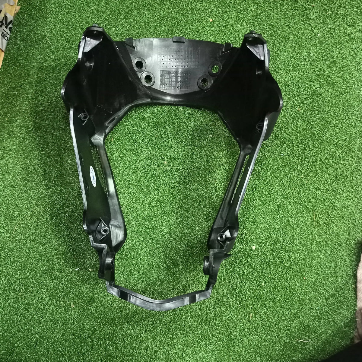 Duke 200 /390 Head Light Carrier