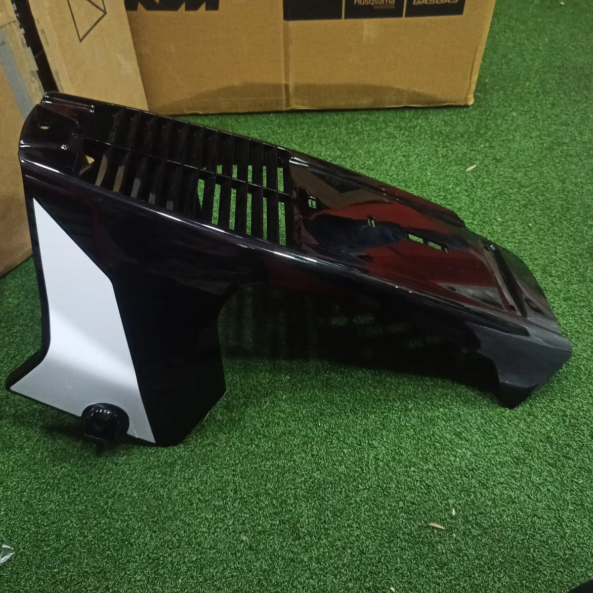 Rc 390 Belly Pan 52jy0727